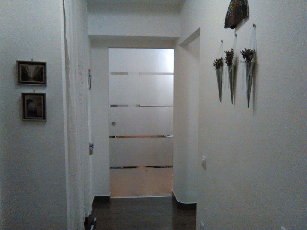 Belvarosi Studio Apartman Győr Rom bilde