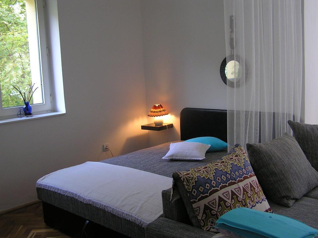 Belvarosi Studio Apartman Győr Rom bilde
